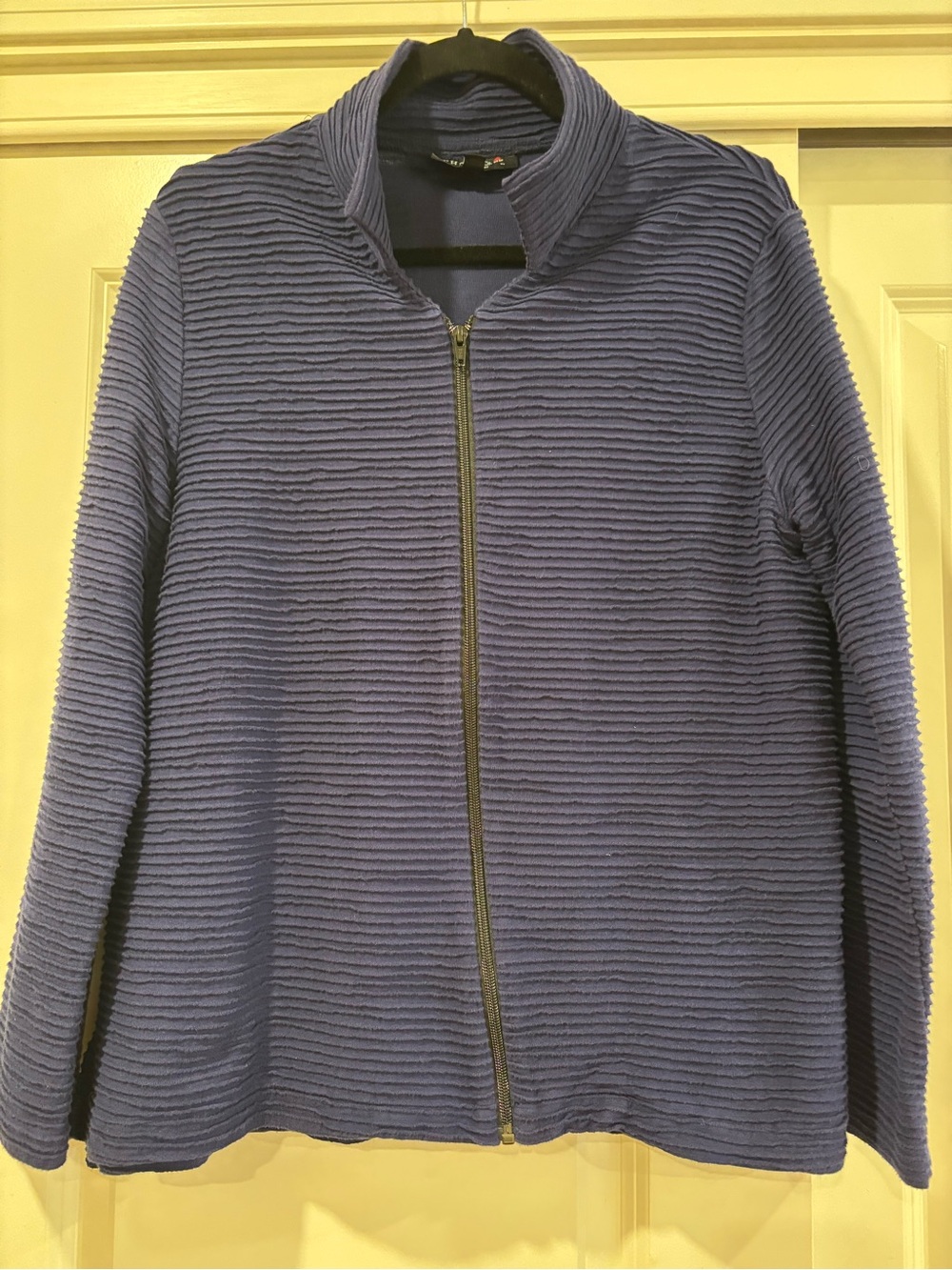 Women’s Textured Zip-Front Utility Jacket in Navy